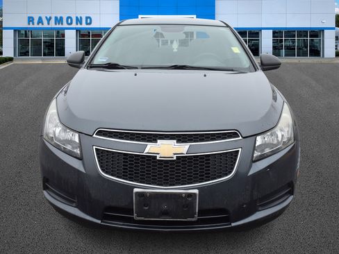 Used 2013 Chevrolet Cruze LS image 8