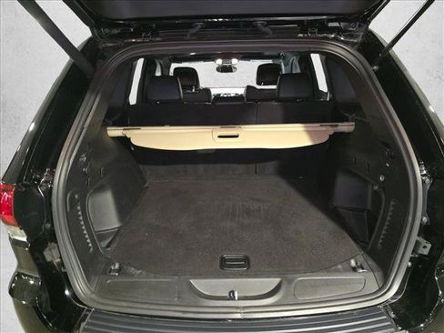 Used 2022 Jeep Grand Cherokee Limited AWD/4WD image 12