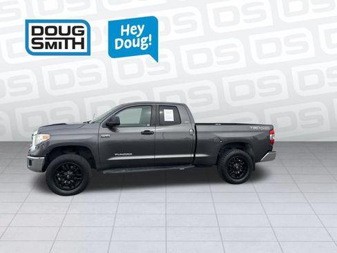 Used 2016 Toyota Tundra SR5 AWD/4WD image 2