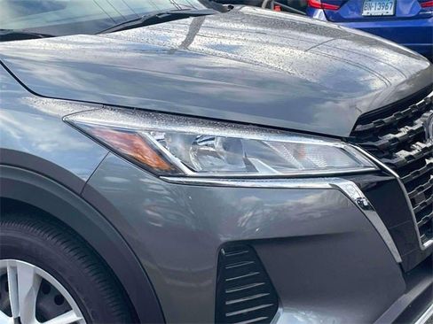 Certified 2025 Nissan Kicks Play S image 41