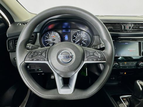 Used 2021 Nissan Rogue Sport S image 11