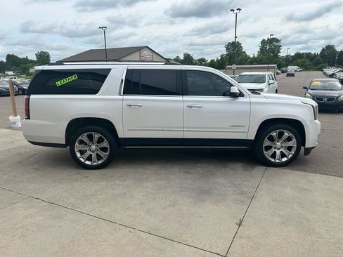 Used 2016 GMC Yukon XL Denali w/ Open Road Package AWD/4WD image 4