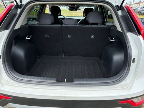 Used 2026 Kia Niro LX FWD image 25