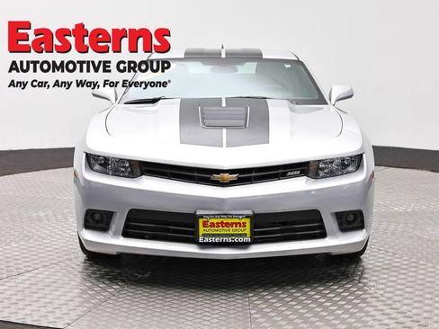 Used 2015 Chevrolet Camaro SS RWD image 2