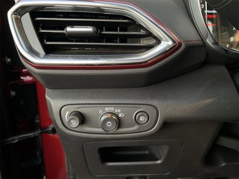 Used 2023 Chevrolet TrailBlazer RS w/ Convenience Package image 18