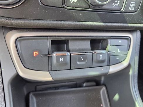 Used 2024 GMC Terrain Denali image 27