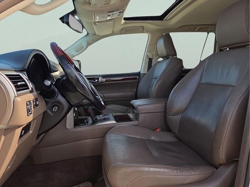 Used 2017 Lexus GX 460 Premium w/ Premium Package AWD/4WD image 14
