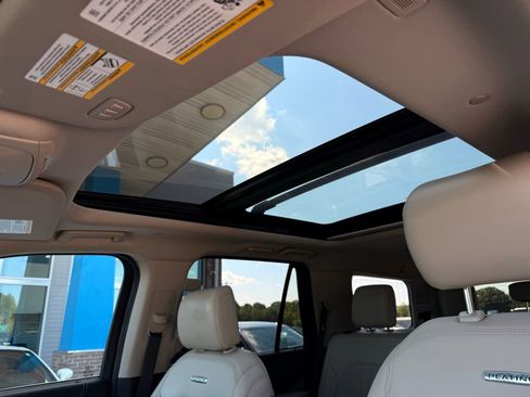 Used 2020 Ford Expedition Platinum image 18