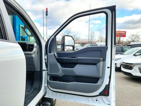 Used 2023 Ford F350 XL image 34