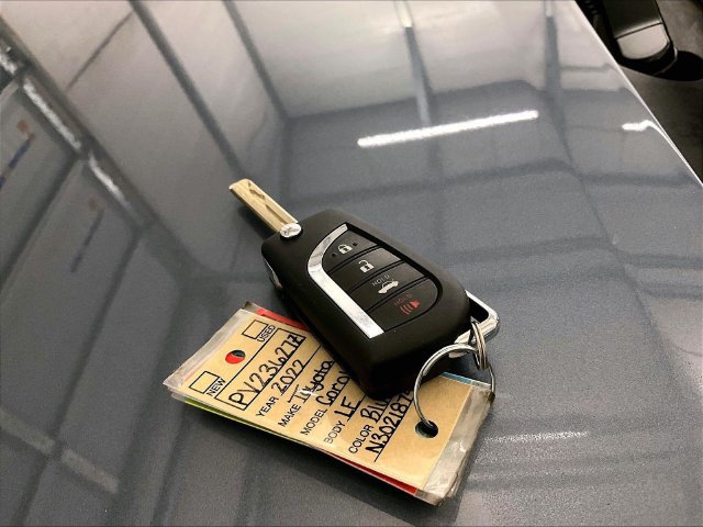 Used 2022 Toyota Corolla LE w/ Carpet Mat Package (TMS) FWD image 9