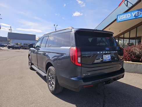 Certified 2025 Ford Expedition Max Active AWD/4WD image 3