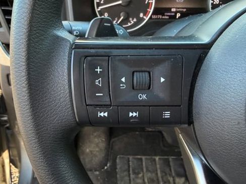 Used 2024 Nissan Rogue SV image 22