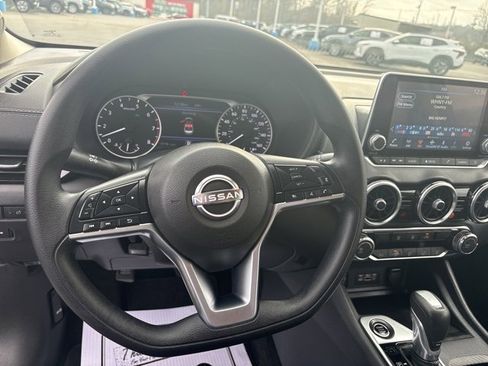 Used 2025 Nissan Sentra SV image 25