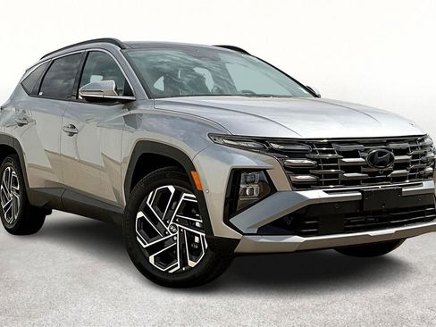 Used 2025 Hyundai Tucson Limited AWD/4WD image 2