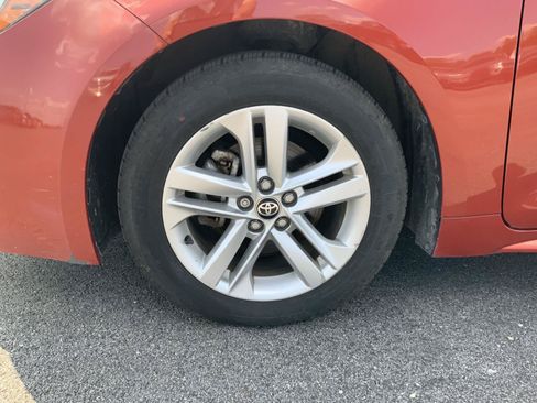 Used 2019 Toyota Corolla SE w/ Carpet Mat Package FWD image 15