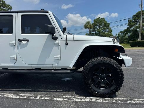 Used 2013 Jeep Wrangler Unlimited Sport w/ Connectivity Group AWD/4WD image 11