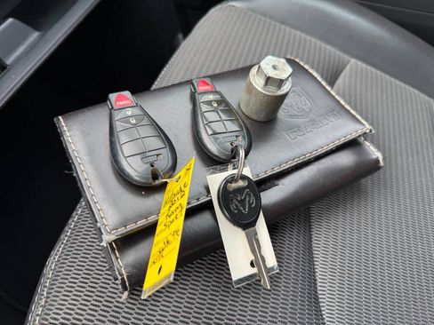 Used 2012 RAM 1500 Sport image 36