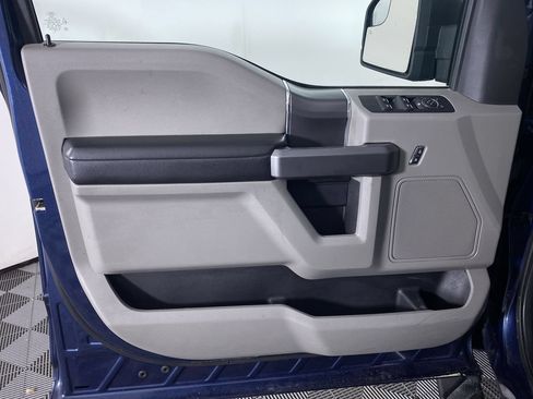 Used 2019 Ford F150 XLT w/ Equipment Group 302A Luxury AWD/4WD image 11