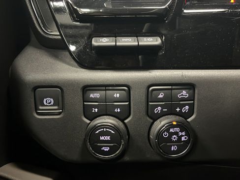 Used 2024 Chevrolet Silverado 1500 ZR2 w/ ZR2 Bison Edition AWD/4WD image 42