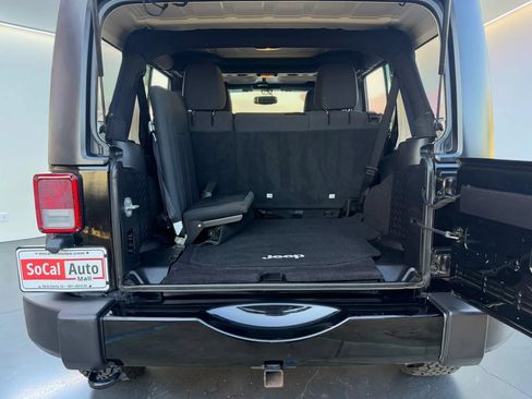 Used 2017 Jeep Wrangler Unlimited Sport AWD/4WD image 22