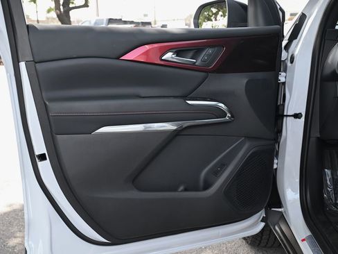 New 2026 Chevrolet Traverse Z71 AWD/4WD image 17