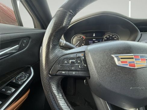 Used 2019 Cadillac XT4 Sport image 23