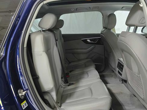 Used 2024 Audi Q7 Premium Plus image 12