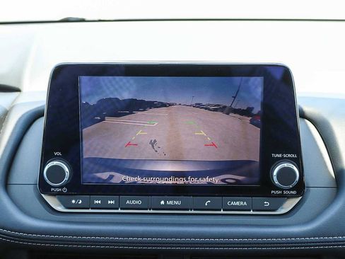 Used 2026 Nissan Rogue SV FWD image 24