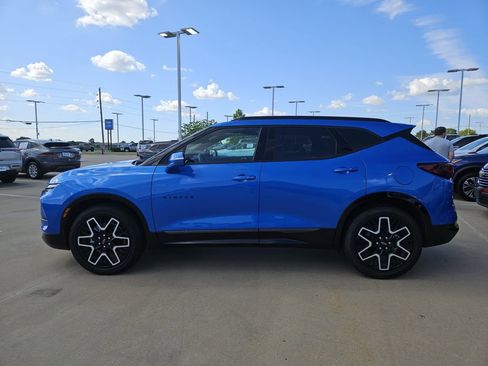 Used 2025 Chevrolet Blazer RS w/ Driver Confidence II Package FWD image 4