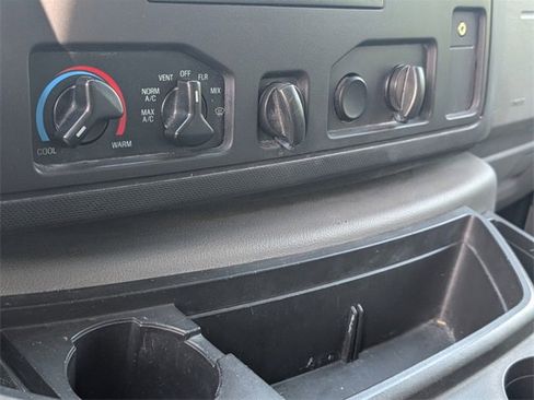 Used 2014 Ford E-350 and Econoline 350 Super Duty image 13