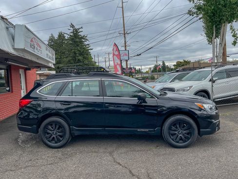 Used 2017 Subaru Outback 2.5i AWD/4WD image 7