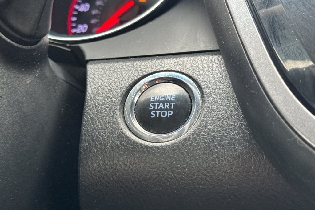 Used 2019 Toyota Camry XSE FWD image 27
