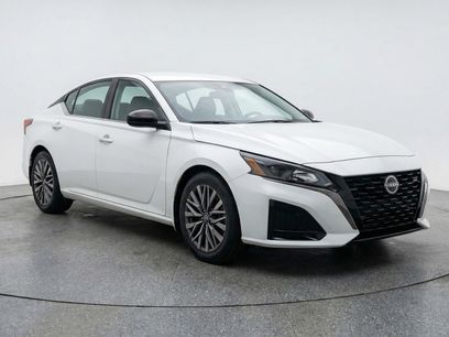 Used 2025 Nissan Altima 2.5 SV