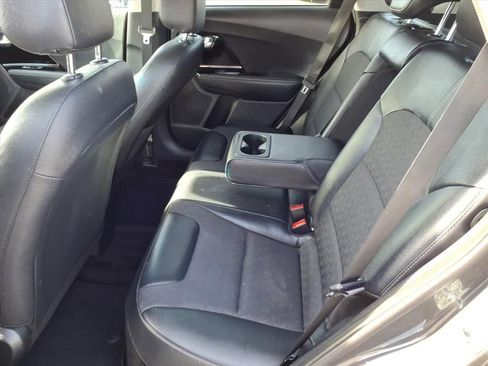 Used 2022 Kia Niro EX image 12