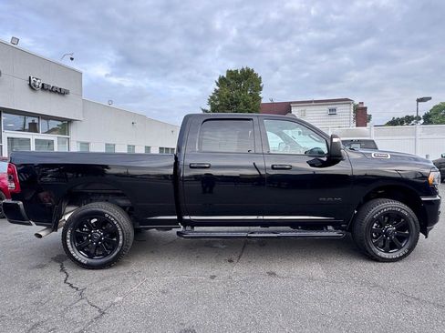 Used 2024 RAM 2500 Big Horn w/ Night Edition AWD/4WD image 8
