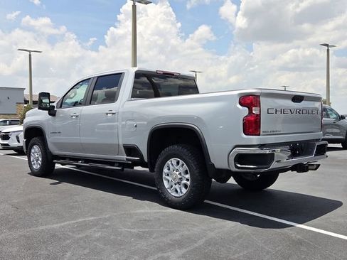 Certified 2021 Chevrolet Silverado 2500 LT AWD/4WD image 4