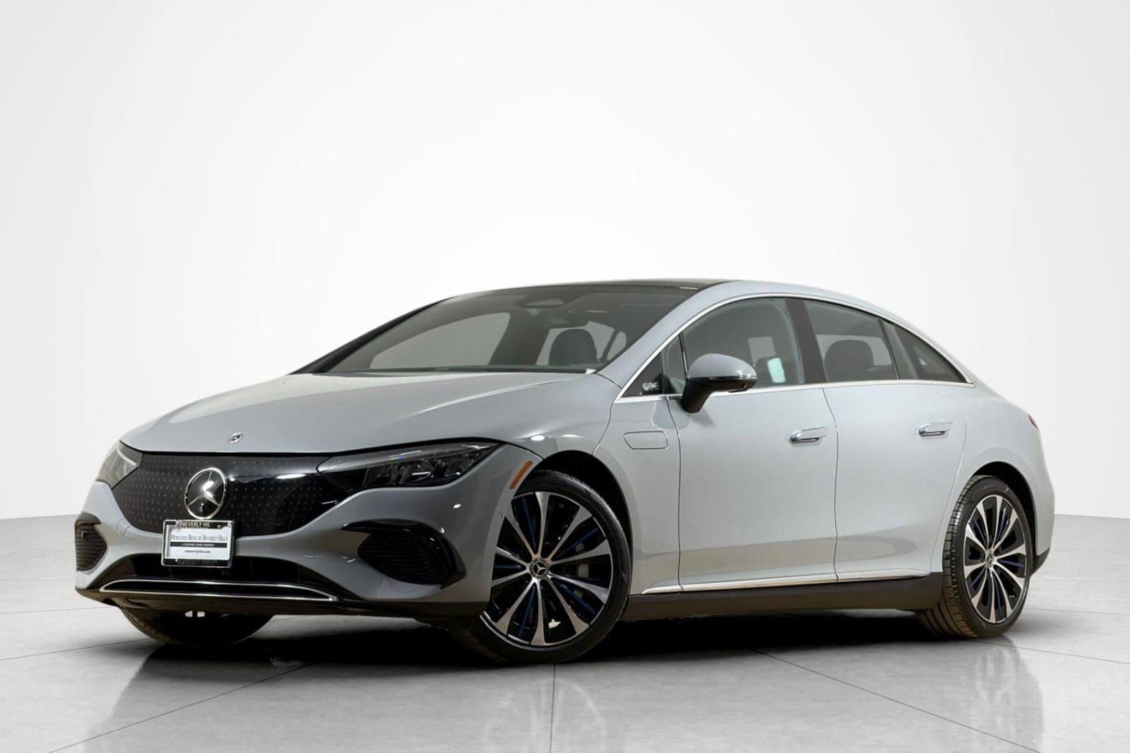 Used 2023 Mercedes-Benz EQE 500 4MATIC Sedan image 1