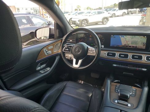 Used 2021 Mercedes-Benz GLS 450 4MATIC image 22