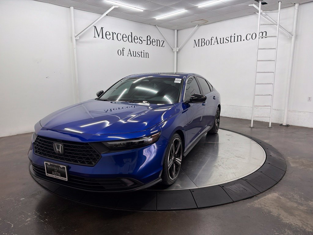 Used 2024 Honda Accord Sport image 3