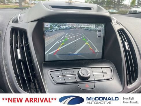 Used 2017 Ford Escape SE w/ Equipment Group 201A FWD image 5
