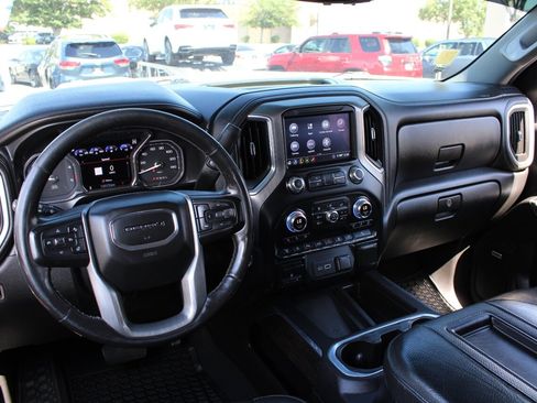 Used 2020 GMC Sierra 2500 Denali w/ Denali Ultimate Package AWD/4WD image 21