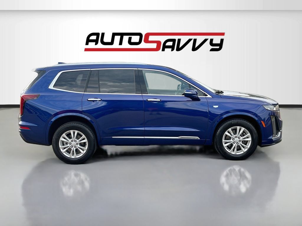 Used 2025 Cadillac XT6 Luxury w/ LPO, Floor Liner Package AWD/4WD image 8