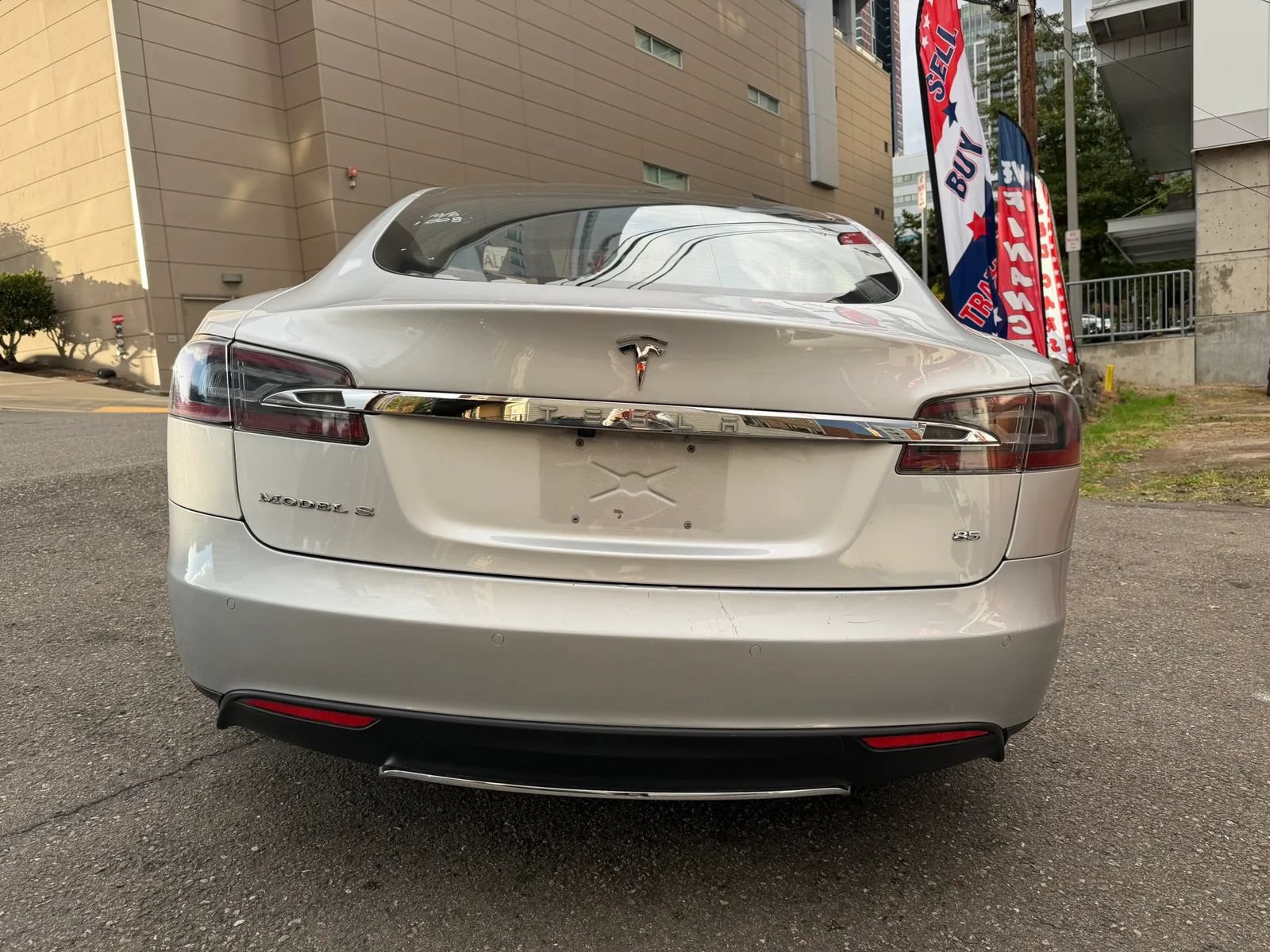 Used 2014 Tesla Model S 85 RWD image 12