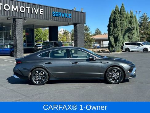 Used 2025 Hyundai Sonata SEL FWD image 2