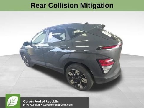 Used 2025 Hyundai Kona SEL image 11