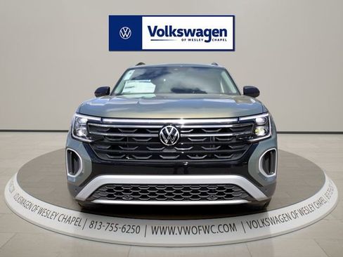 New 2026 Volkswagen Atlas Peak Edition AWD/4WD image 2