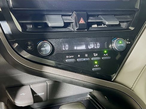 Certified 2023 Toyota Camry SE FWD image 14