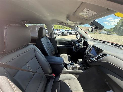 Used 2024 Chevrolet Equinox Premier AWD/4WD image 12