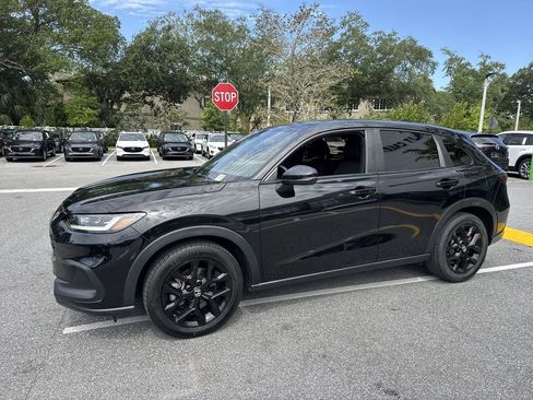 Used 2023 Honda HR-V Sport image 10