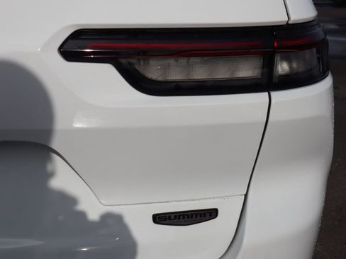 Used 2024 Jeep Grand Cherokee L Summit image 26